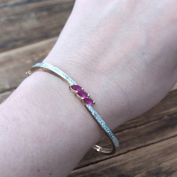 Vintage Elegant 925 Silver and Pink Gemstone Bracelet - Picture 2 of 2